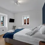 The Square Makarska, Lux App In The Heart Of The Apartmán *
