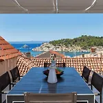 The Square Makarska, Lux App In The Heart Of The * Makarská