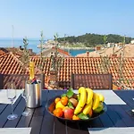 Apartmán The Square Makarska, Lux App In The Heart Of The Makarská