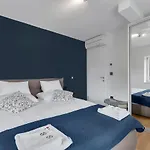 Апартаменти The Square Makarska, Lux App In The Heart Of The *