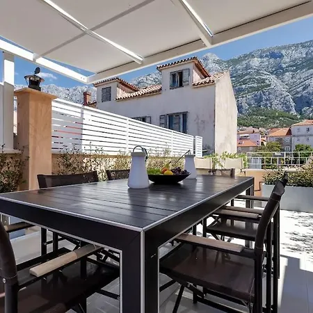 The Square Makarska, Lux App In The Heart Of The Apartment *