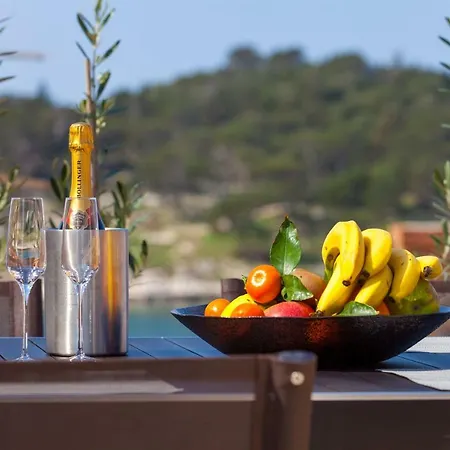 The Square Makarska, Lux App In The Heart Of The Makarska
