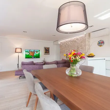 The Square Makarska, Lux App In The Heart Of The