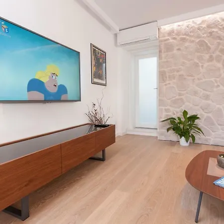 The Square Makarska, Lux App In The Heart Of The Apartman *