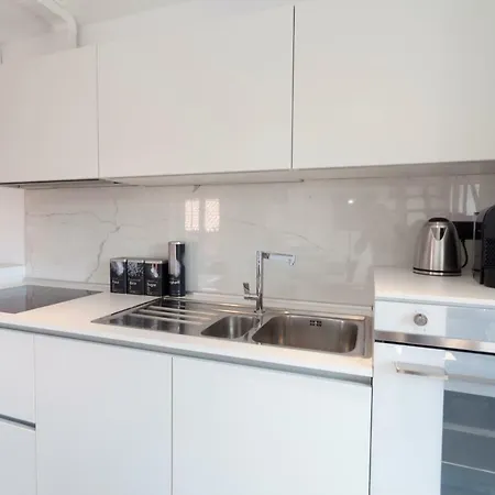 The Square Makarska, Lux App In The Heart Of The Makarska