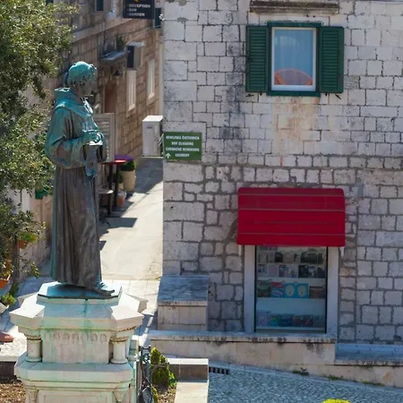 The Square Makarska, Lux App In The Heart Of The Apartment