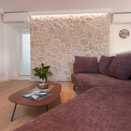The Square Makarska, Lux App In The Heart Of The Makarska