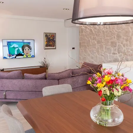 The Square Makarska, Lux App In The Heart Of The Apartment