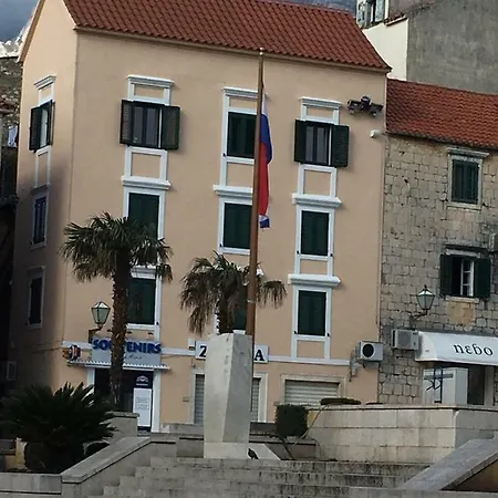 Apartman The Square Makarska, Lux App In The Heart Of The