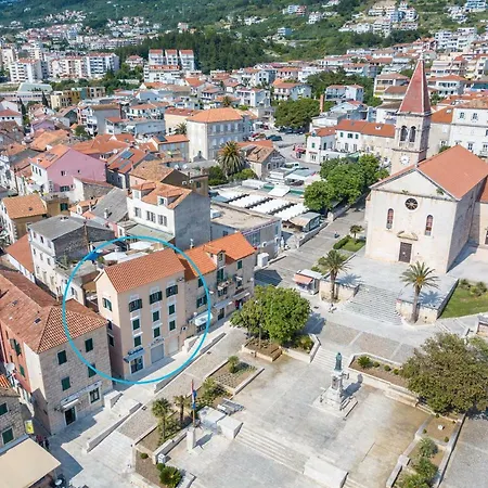 Apartment The Square Makarska, Lux App In The Heart Of The Makarska