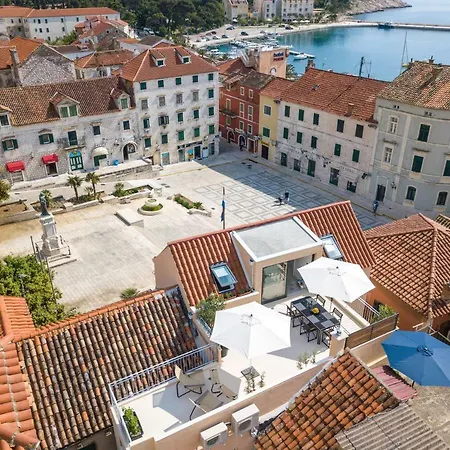 Apartment The Square Makarska, Lux App In The Heart Of The