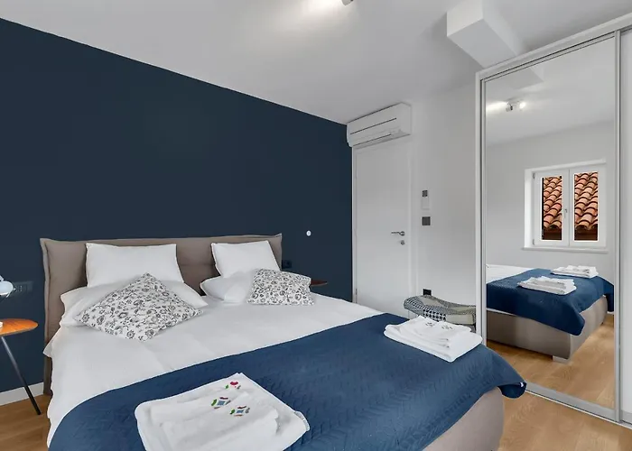 Apartament The Square Makarska, Lux App In The Heart Of The *