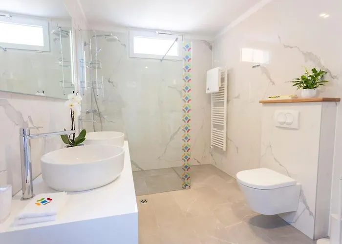 The Square Makarska, Lux App In The Heart Of The *