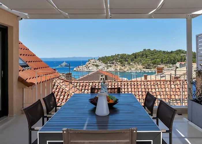 The Square Makarska, Lux App In The Heart Of The * מאקרסקה