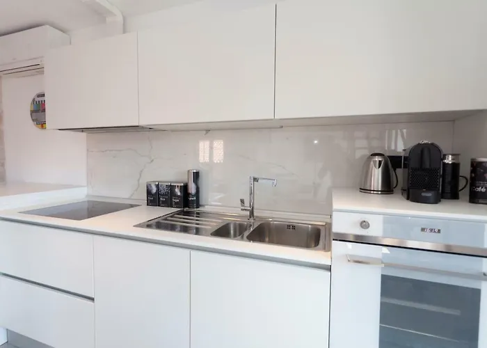 The Square Makarska, Lux App In The Heart Of The Makarska