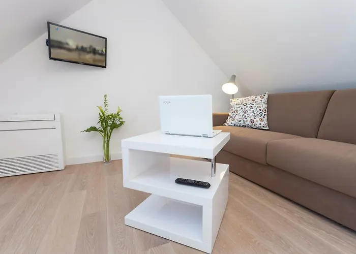 The Square Makarska, Lux App In The Heart Of The Apartament Makarska