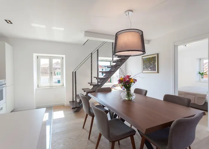 The Square Makarska, Lux App In The Heart Of The * Makarska