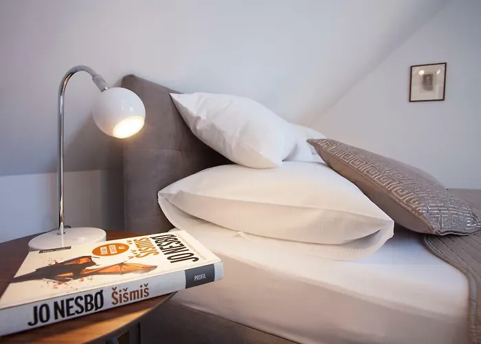 Апартаменти The Square Makarska, Lux App In The Heart Of The Макарська