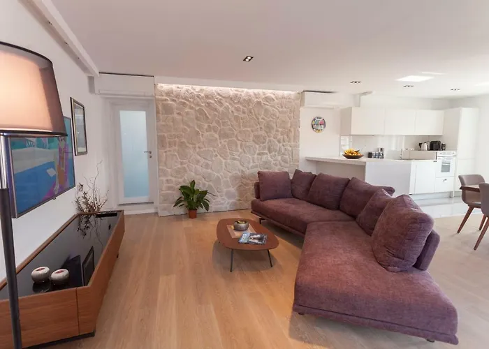 The Square Makarska, Lux App In The Heart Of The *