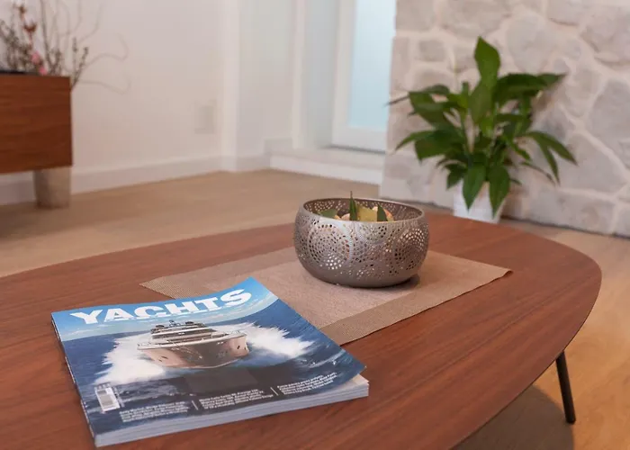 The Square Makarska, Lux App In The Heart Of The Makarska