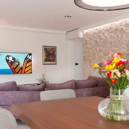 The Square Makarska, Lux App In The Heart Of The Apartman
