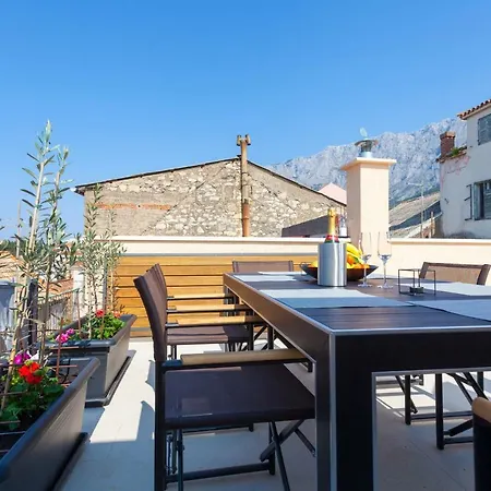 The Square Makarska, Lux App In The Heart Of The Daire *