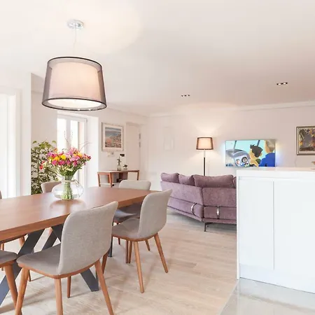 The Square Makarska, Lux App In The Heart Of The Apartman Makarska