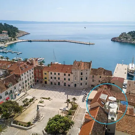The Square Makarska, Lux App In The Heart Of The Daire Makarska