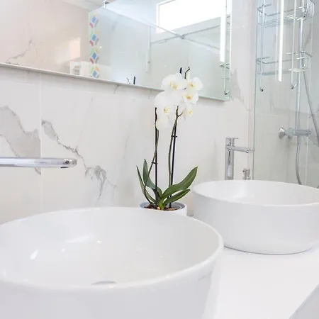 The Square Makarska, Lux App In The Heart Of The * Makarska